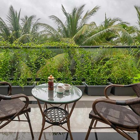 Villa Sereno By Stayvista - An Elegant And Entertaining Retreat Featuring A Swimming Pool, Outdoor Jacuzzi, Modern Interiors, And A Snooker Table Alībāg Eksteriør bilde