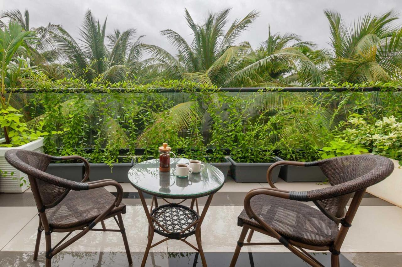 Villa Sereno By Stayvista - An Elegant And Entertaining Retreat Featuring A Swimming Pool, Outdoor Jacuzzi, Modern Interiors, And A Snooker Table Alībāg Eksteriør bilde