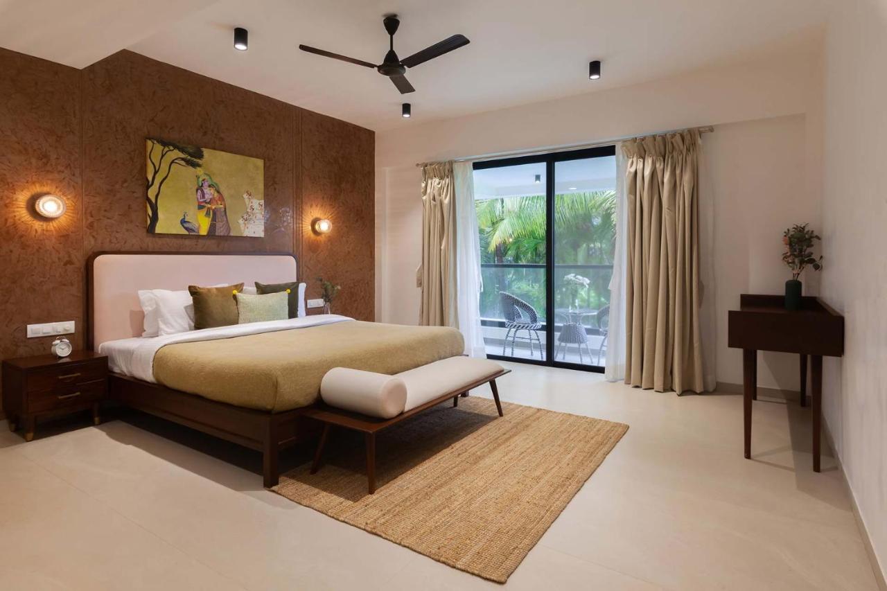 Villa Sereno By Stayvista - An Elegant And Entertaining Retreat Featuring A Swimming Pool, Outdoor Jacuzzi, Modern Interiors, And A Snooker Table Alībāg Eksteriør bilde
