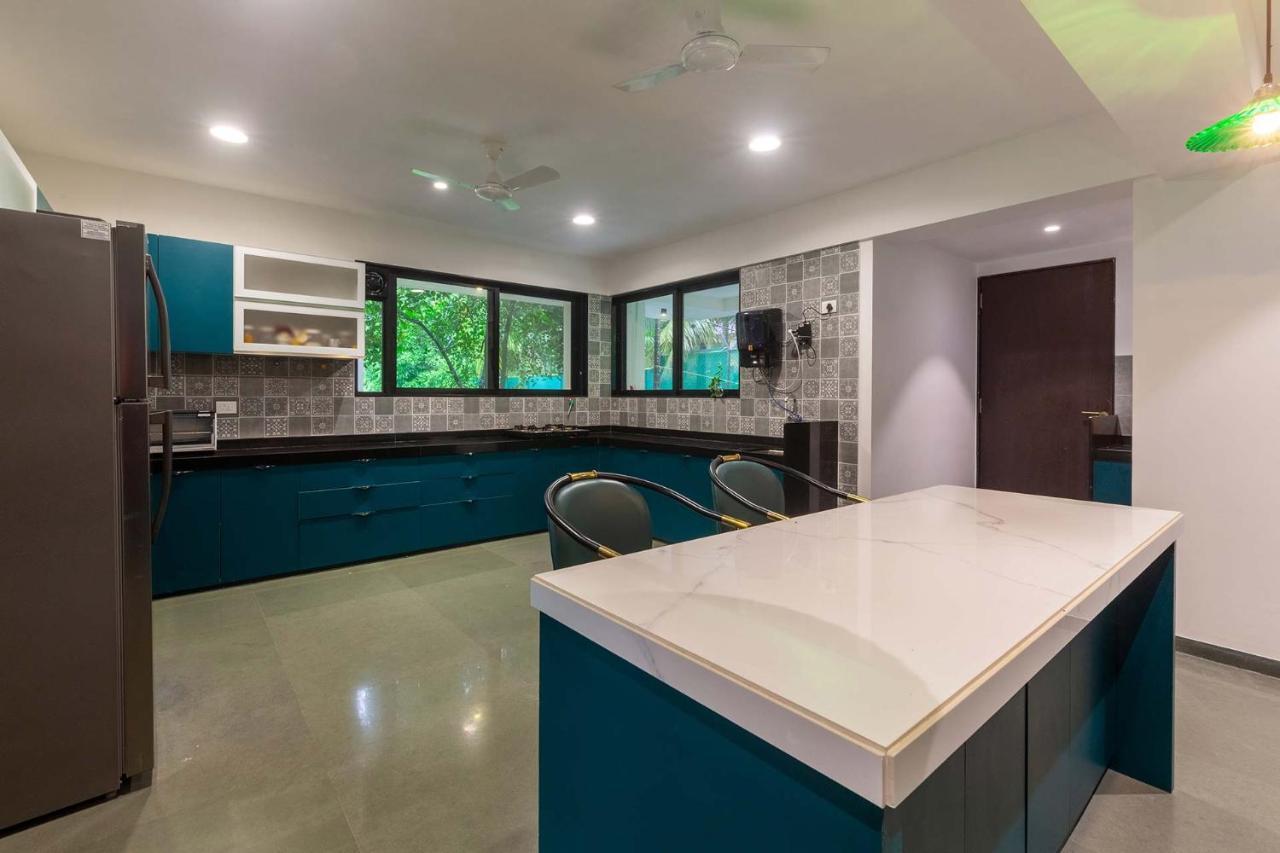 Villa Sereno By Stayvista - An Elegant And Entertaining Retreat Featuring A Swimming Pool, Outdoor Jacuzzi, Modern Interiors, And A Snooker Table Alībāg Eksteriør bilde