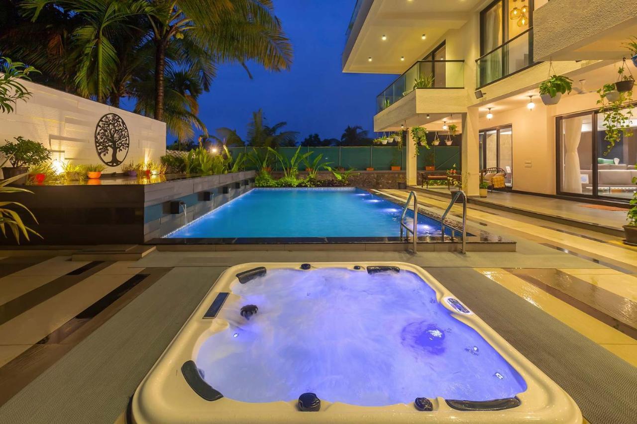 Villa Sereno By Stayvista - An Elegant And Entertaining Retreat Featuring A Swimming Pool, Outdoor Jacuzzi, Modern Interiors, And A Snooker Table Alībāg Eksteriør bilde